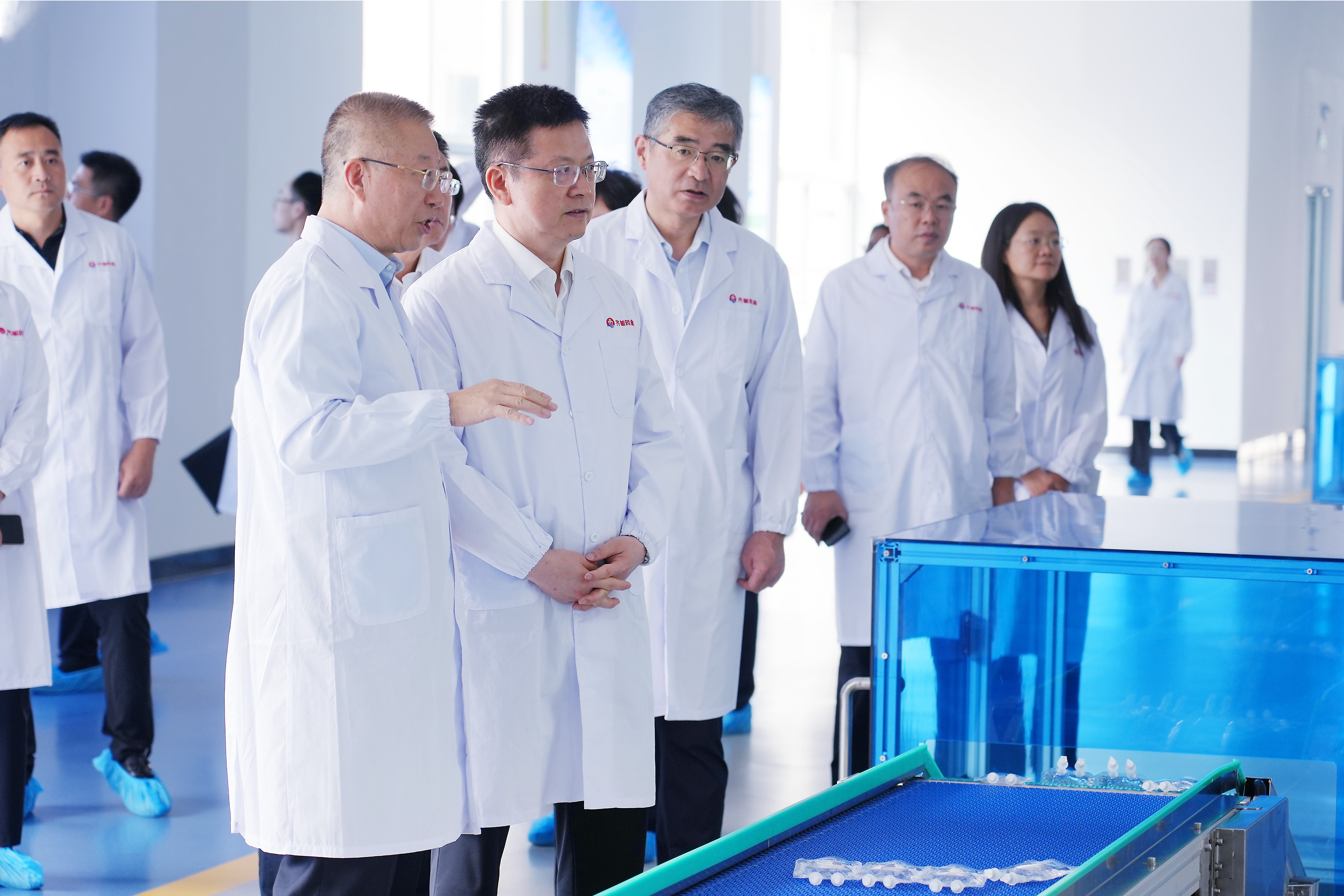 全国工商联副主席方光华一行来淄调研